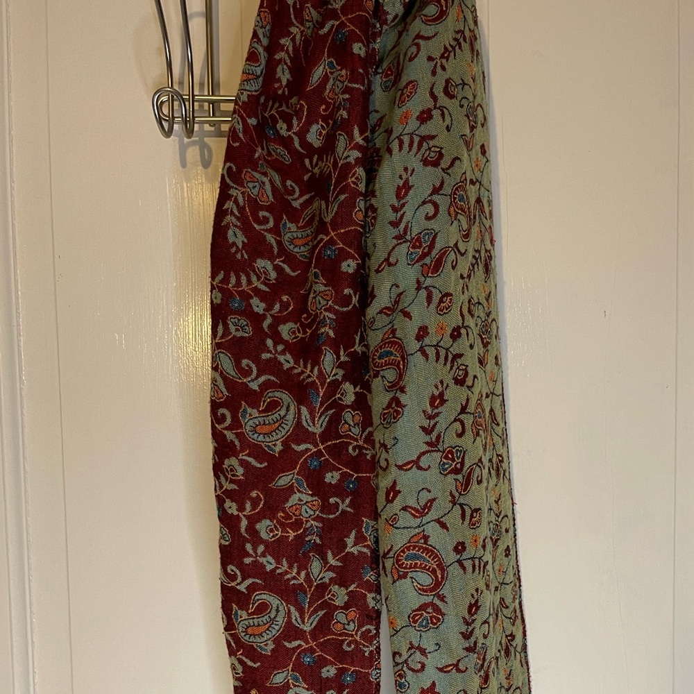 Floral scarf/shawl. Reversible Women’s Scarf